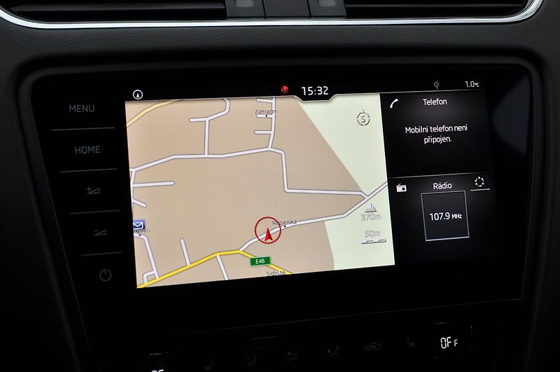 Škoda Octavia 2.0TDi 110kW 4x4 KOMBI A/T - fotka 16 z 25