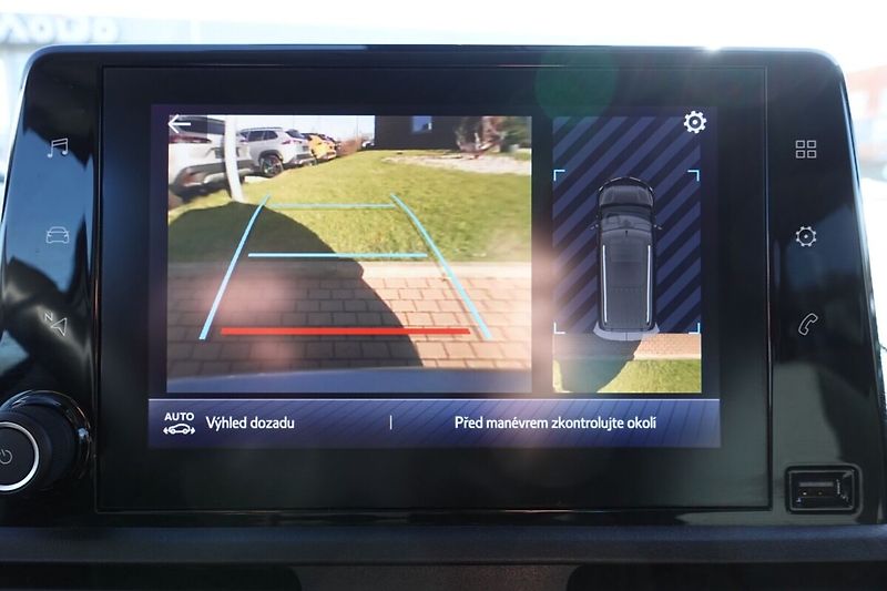 Toyota ProAce City Verso 1.5 D4-D 130 - 8 AT Family 7S - fotka 23 z 33