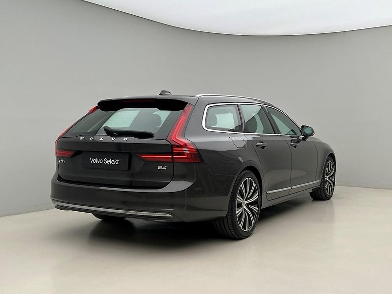 Volvo V90 B4 BRIGHT PLUS CZ 1. maj. - fotka 13 z 48