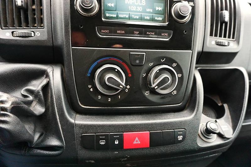 Peugeot Boxer (2015) 2,2 HDI 96 kW - fotka 25 z 30