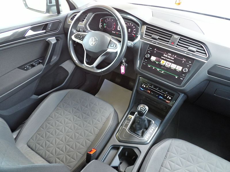 Volkswagen Tiguan 1.5TSI 110kW Virtual Life ACC - fotka 24 z 34