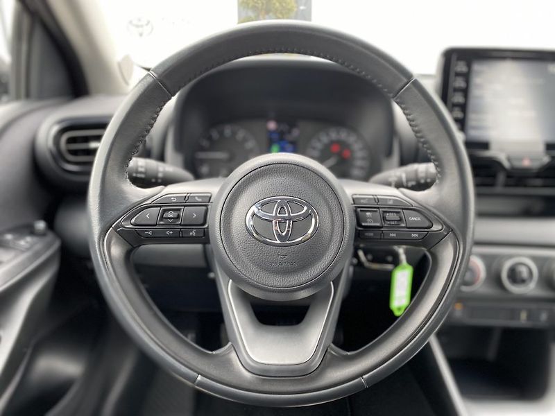 Toyota Yaris 1.5i, ČR-1m, ComTech, záruka - fotka 15 z 31
