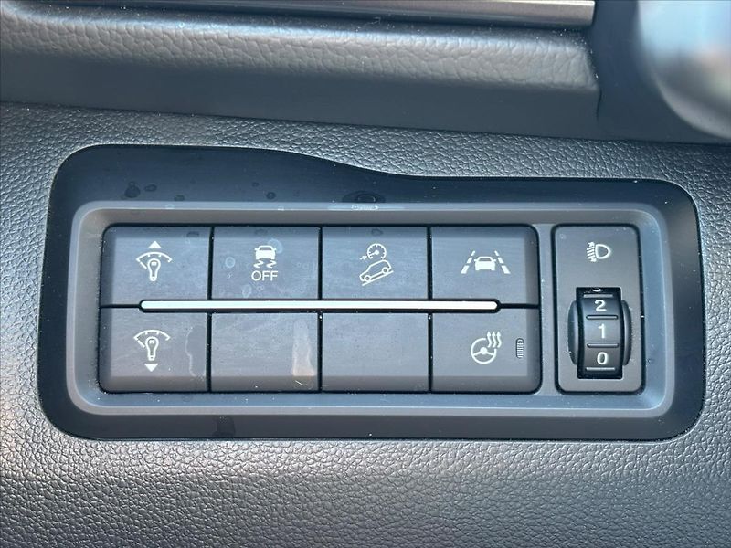 SsangYong Tivoli 1,5 TGDI  Grand manuál + Záruk - fotka 23 z 23