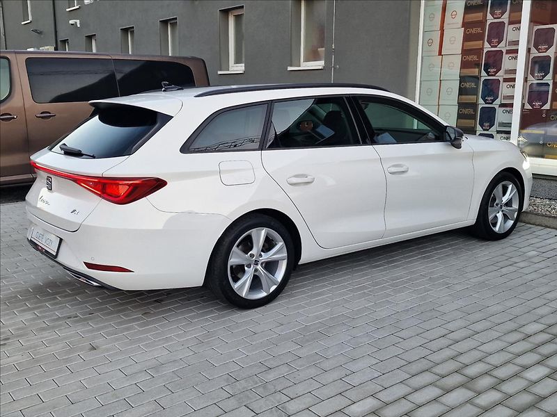 Seat Leon 2.0TDI 110kW DSG FR ST,1.Maj - fotka 11 z 50