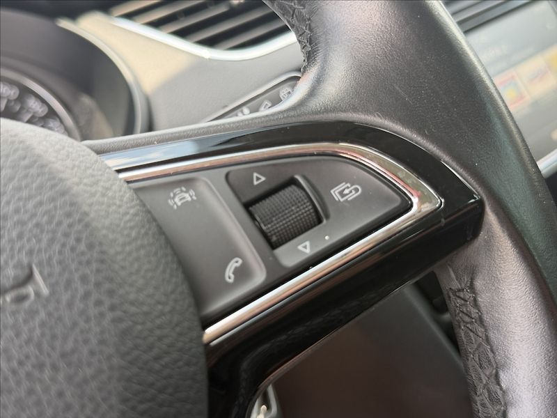Škoda Octavia 2,0 STYLE EL.KUFR, VYHŘ.ČELNÍ - fotka 16 z 34