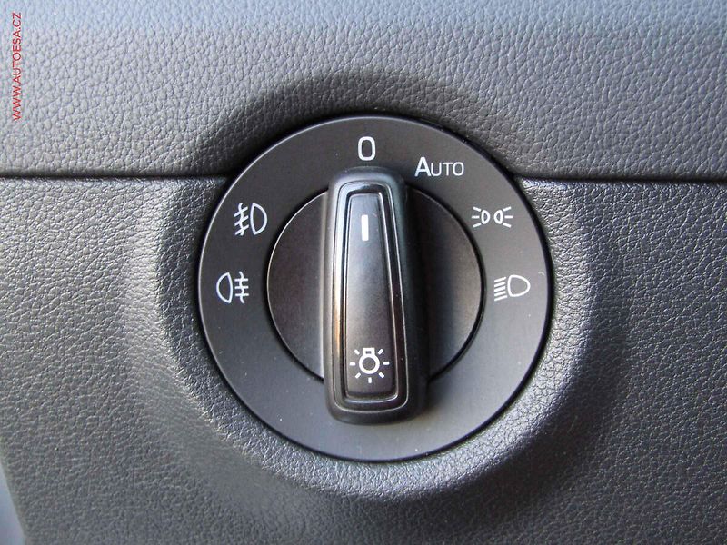 Škoda Octavia (2015) 2.0 TDi, ČR, Style - fotka 12 z 20