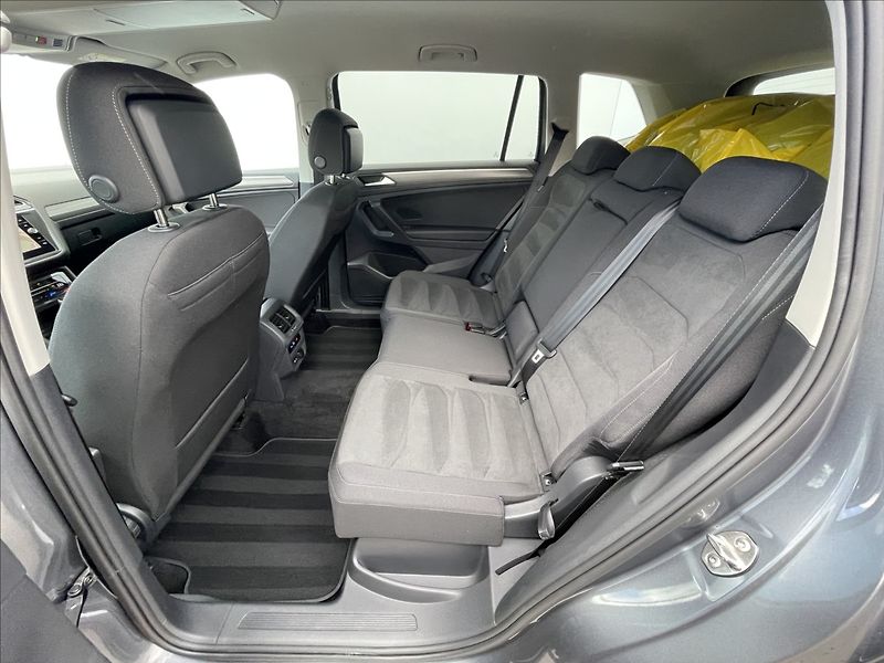 Volkswagen Tiguan Allspace 2,0 TDI 4MOT DSG Elegance NAVI - fotka 16 z 23