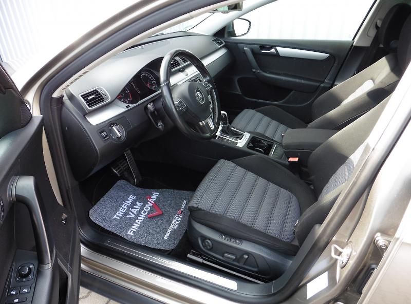 Volkswagen Passat 2,0 TDI Alltrack 4motion DSG - fotka 10 z 14