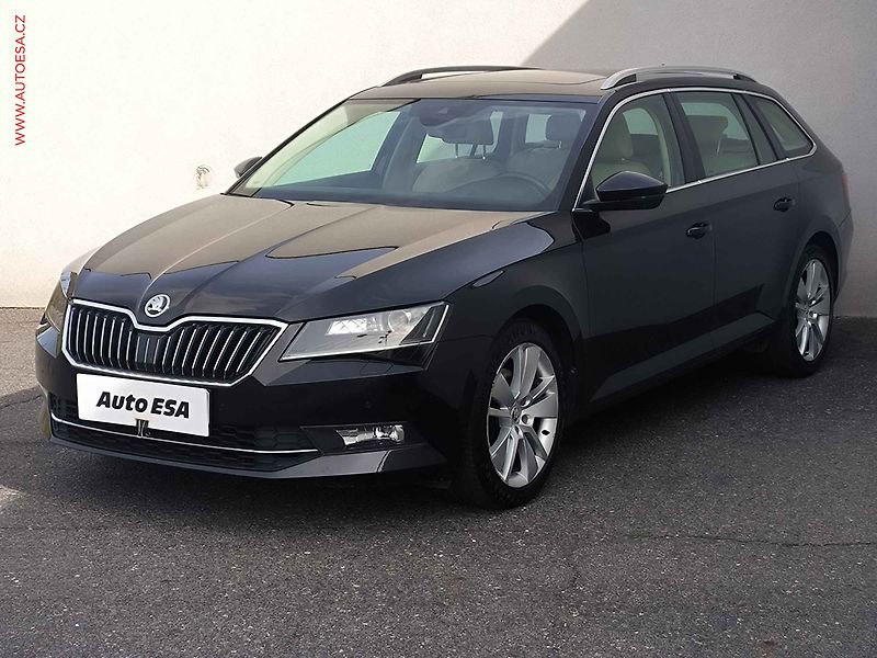 Škoda Superb (2018) 1.8 TSi, ČR, Style, DSG - fotka 3 z 3