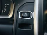 Volvo XC60 2.4D 5VÁLEC 1.MAJITEL SERVISKA - náhled 39