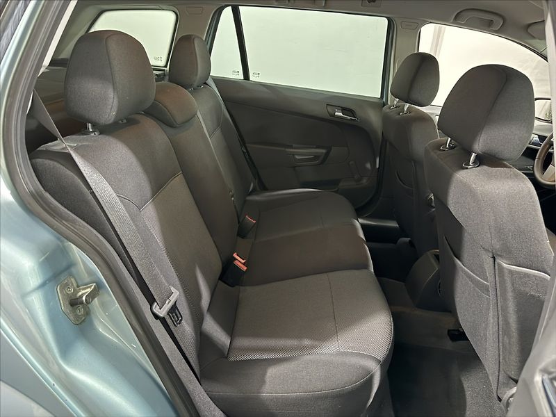 Opel Astra 1,6   i H KLIMATIZACE TEMPOMAT - fotka 23 z 36