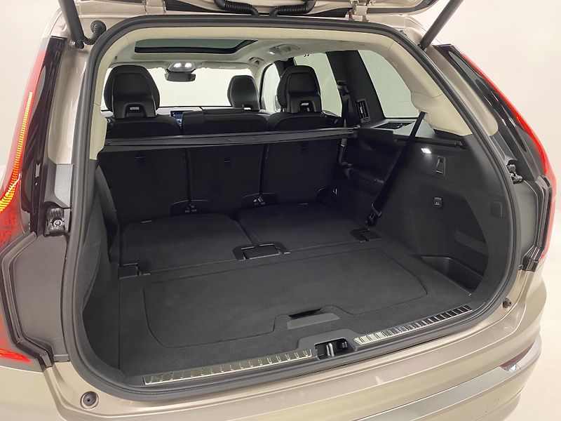 Volvo XC90 (2026) B5 AWD AUT BRIGHT ULTRA 7míst - fotka 5 z 71