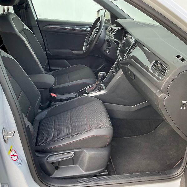 Volkswagen T-Roc (2022) 2.0 TDI DSG Sport - fotka 18 z 31