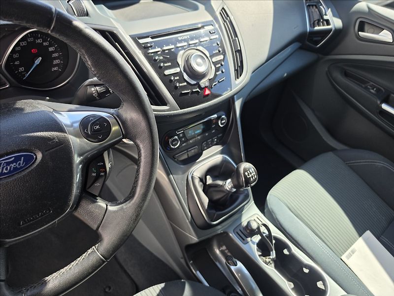 Ford C-MAX 1,6 1 110KW Titanium - fotka 12 z 40