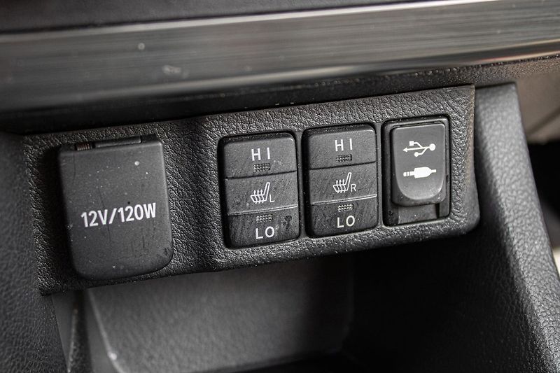 Toyota Auris - fotka 23 z 29