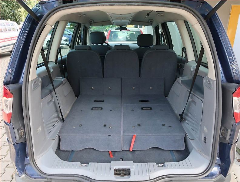 Ford Galaxy (2007) 2.0 TDCi, 7 míst - fotka 13 z 21