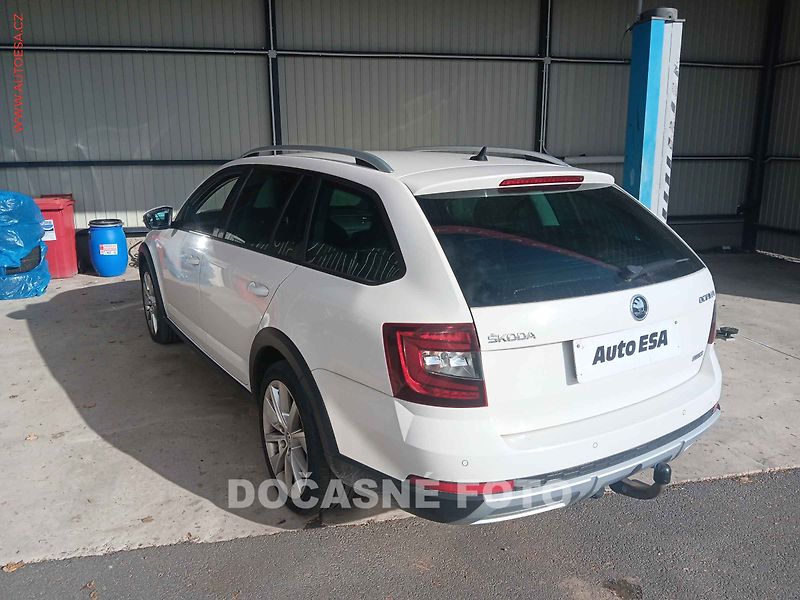 Škoda Octavia (2019) 2.0 TDi, AT, STK10/28 - fotka 2 z 3