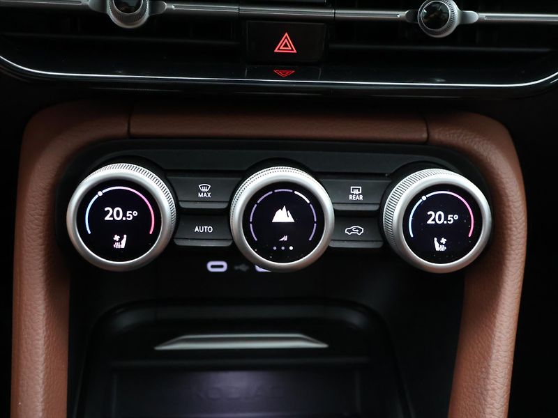 Škoda Kodiaq 2,0 TDI 142 kW Excl. 4x4 DSG D - fotka 29 z 40