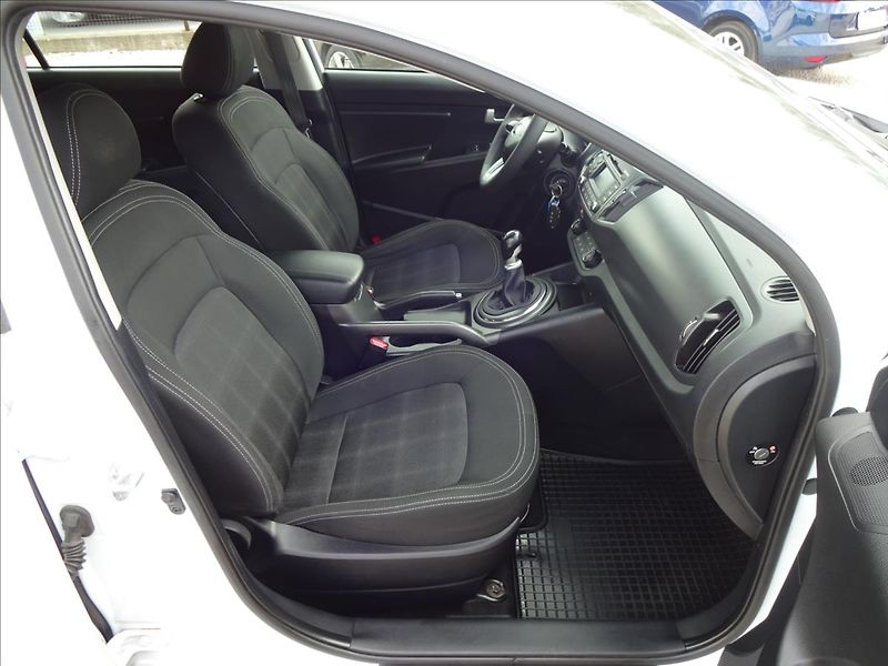 Kia Sportage 1,6GDi  Active Plus - fotka 28 z 46