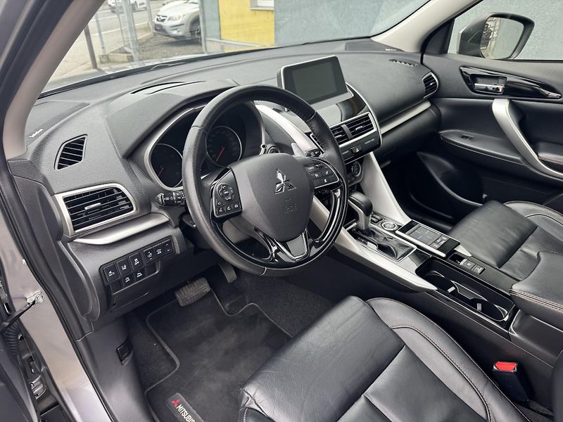 Mitsubishi Eclipse Cross 1,5T 4x4,INSTYLE,ČR,1.MAJ. - fotka 8 z 17