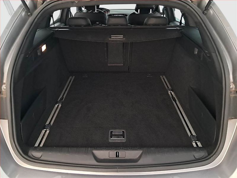 Peugeot 308 (2016) GT Line 2.0 BlueHDi GT - fotka 14 z 20