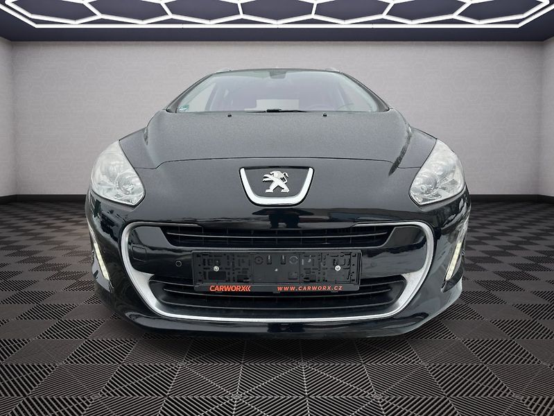 Peugeot 308 (2013) 2.0Hdi 110kw - fotka 2 z 22