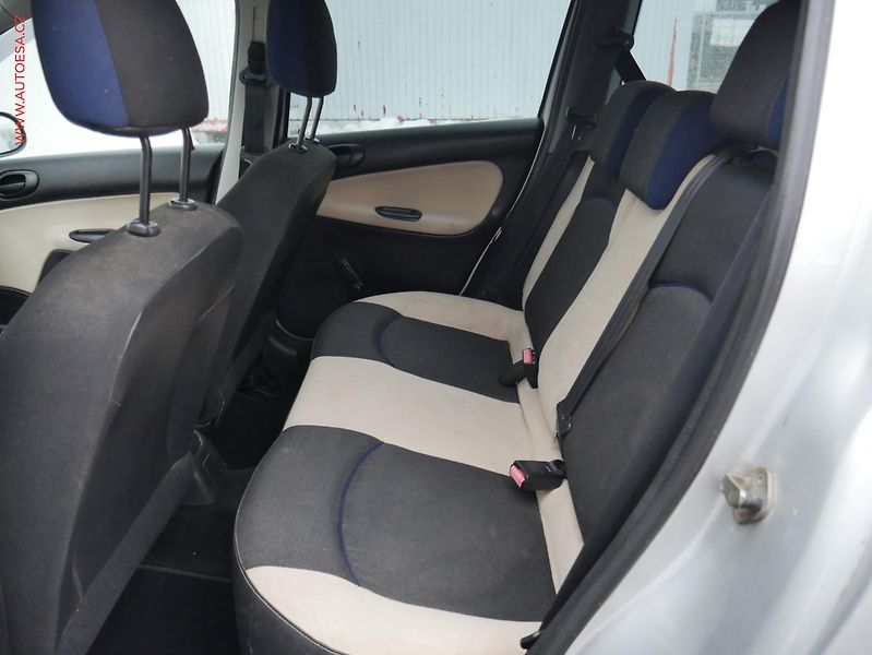 Peugeot 206 (2005) 1.1i SW, AC - fotka 10 z 14