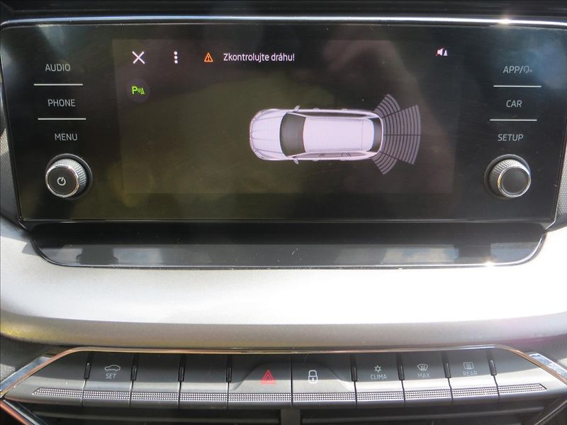 Škoda Octavia 2,0 TDI 85kW Ambition ČR - fotka 17 z 24