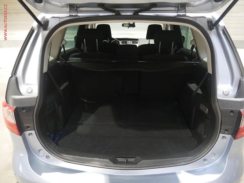 Mazda 5 (2011) 1.6 D, 1.maj,ČR - fotka 7 z 19