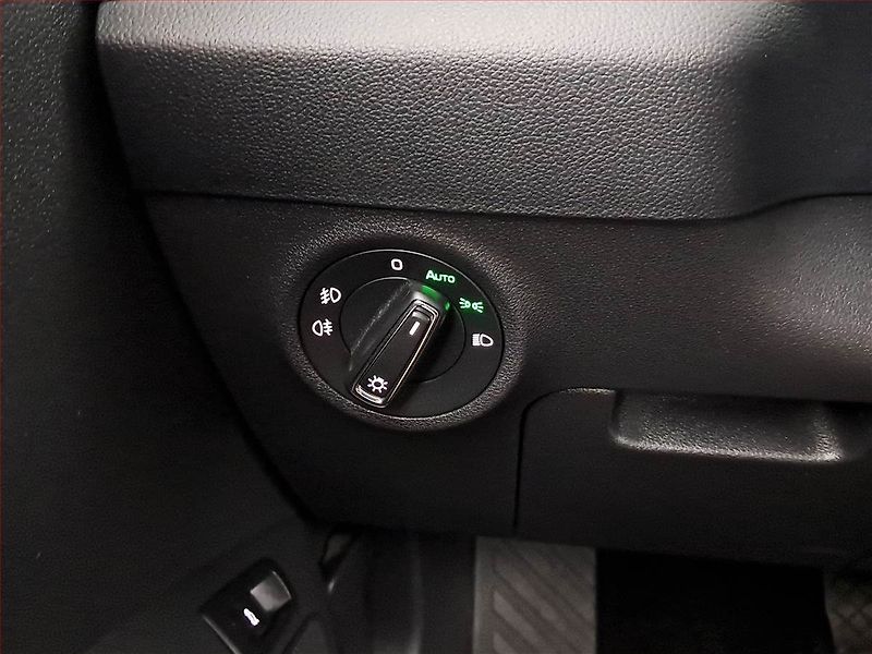 Škoda Karoq (2021) Style 1.5 TSI - fotka 27 z 30