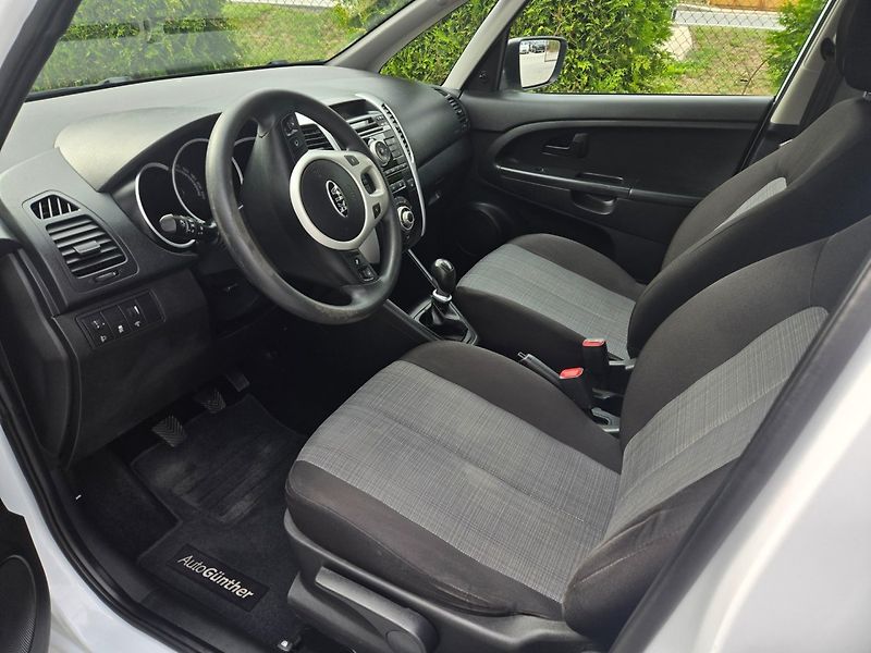 Kia Venga (2014) 1.4 i Serviska - fotka 7 z 20