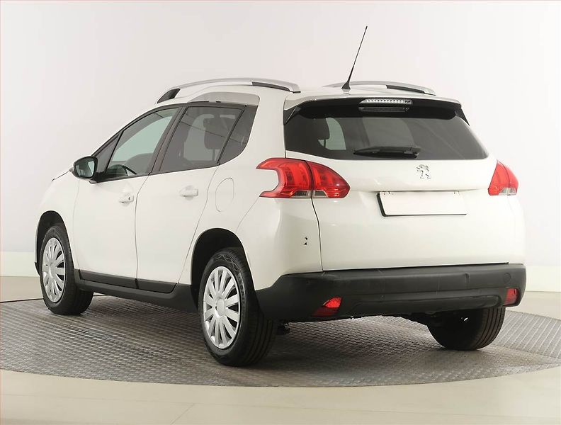 Peugeot 2008 (2014) 1.2 PureTech, Tempomat - fotka 4 z 17