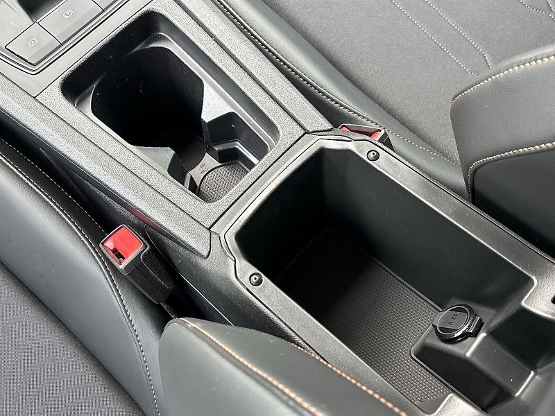 Cupra Formentor (2024) 1.5 TSI DSG - fotka 22 z 29