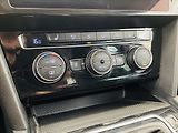 Volkswagen Passat 2,0 TDI DSG 4MOT 140 kW R-line - náhled 20