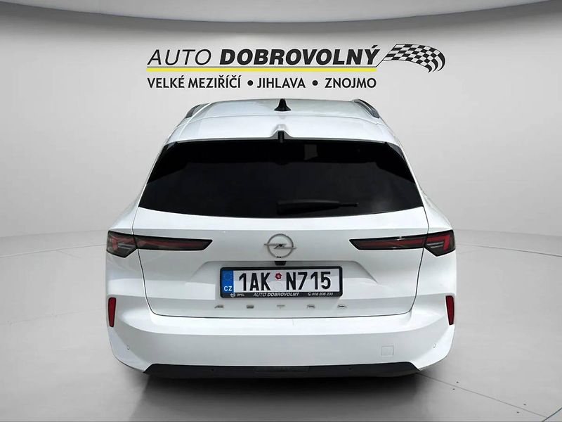 Opel Astra Edition ST 1.2 TURBO (96kW/130 - fotka 6 z 20