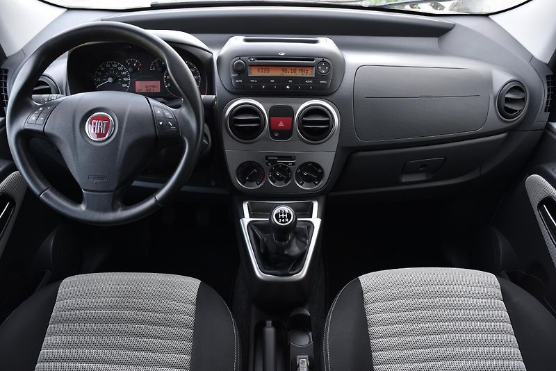 Fiat Qubo 1.3 MultiJet,KLIMA,PDC,ALU16 - fotka 33 z 44
