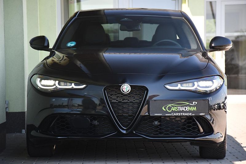 Alfa Romeo Giulia 2,0 VELOCE 16V 206kW AT8-Q4 - fotka 8 z 54
