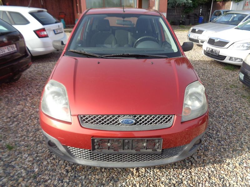 Ford Fiesta 1,3 - fotka 4 z 12