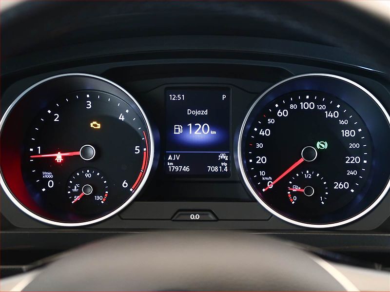 Volkswagen Tiguan (2019) 2.0 TDI - fotka 11 z 22