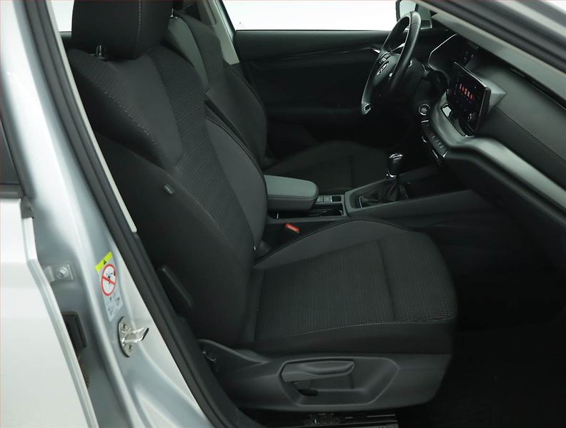 Škoda Octavia (2023) Ambition 2.0 TDI, ČR,1.maj - fotka 9 z 15