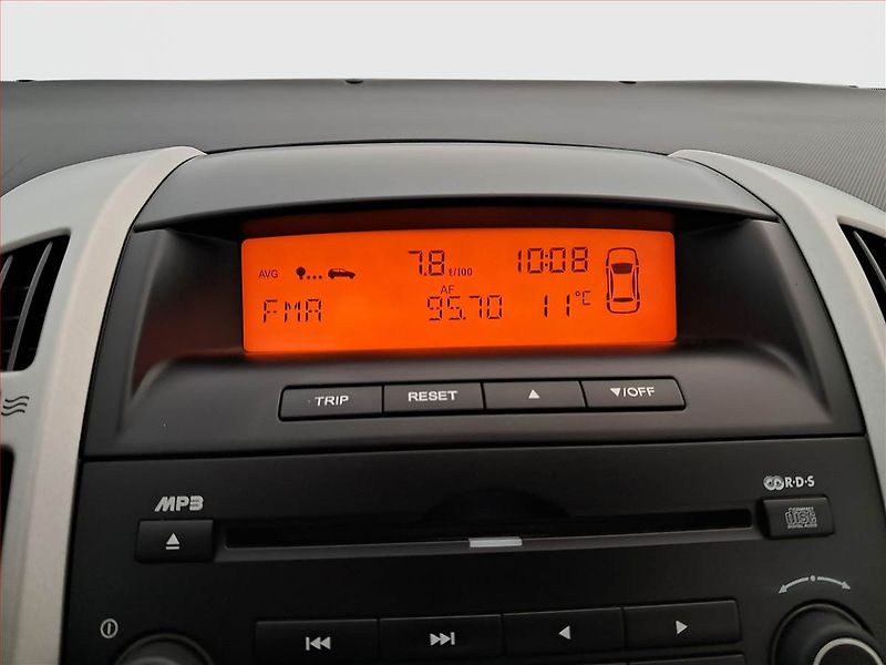 Kia Ceed (2010) 1.6 CRDi, po STK - fotka 12 z 17