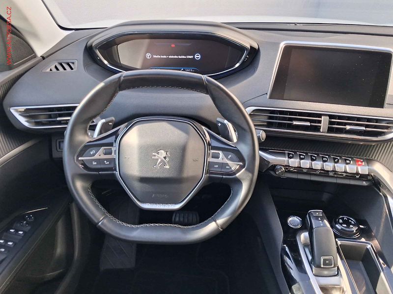 Peugeot 3008 (2019) 1.2PT, Allure, AT, LED - fotka 11 z 19