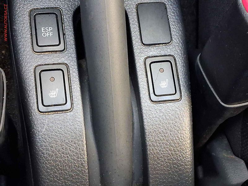 Suzuki SX4 (2010) 1.6VVT, City+, výhřev sed - fotka 13 z 15