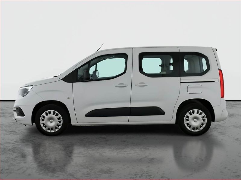 Opel Combo (2022) Edition 1.2 Turbo, 5Míst, ČR - fotka 3 z 17