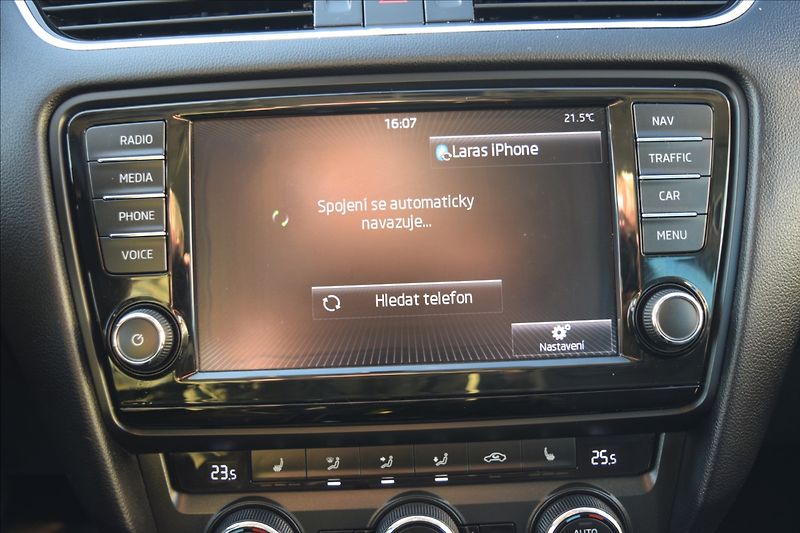 Škoda Octavia 1,6 TDI 77KW ALU KLIMA NAVI - fotka 36 z 48