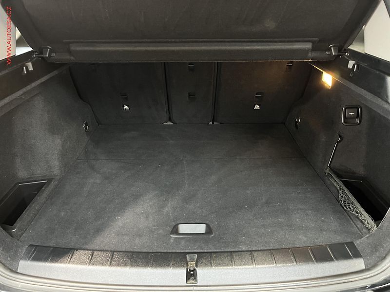 BMW X1 (2017) 1.5i, Klima - fotka 7 z 19
