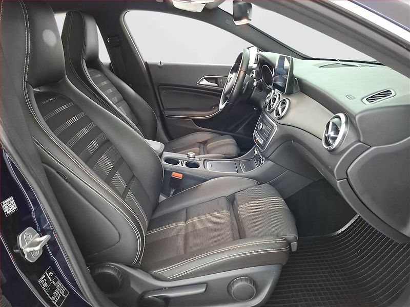 Mercedes-Benz CLA (2017) 200 CDI, Automat, Kůže, Navi - fotka 9 z 23