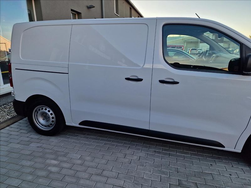 Opel Vivaro 1.5CDTI 88kW, původ ČR,1.Maj. - fotka 37 z 46