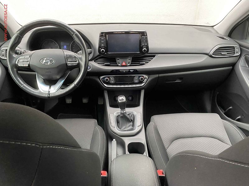 Hyundai i30 (2020) 1.4 T-GDi, 1.maj,ČR, All - fotka 8 z 19