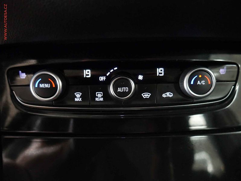 Opel Grandland X (2018) 1.6CDTi, LED - fotka 17 z 22